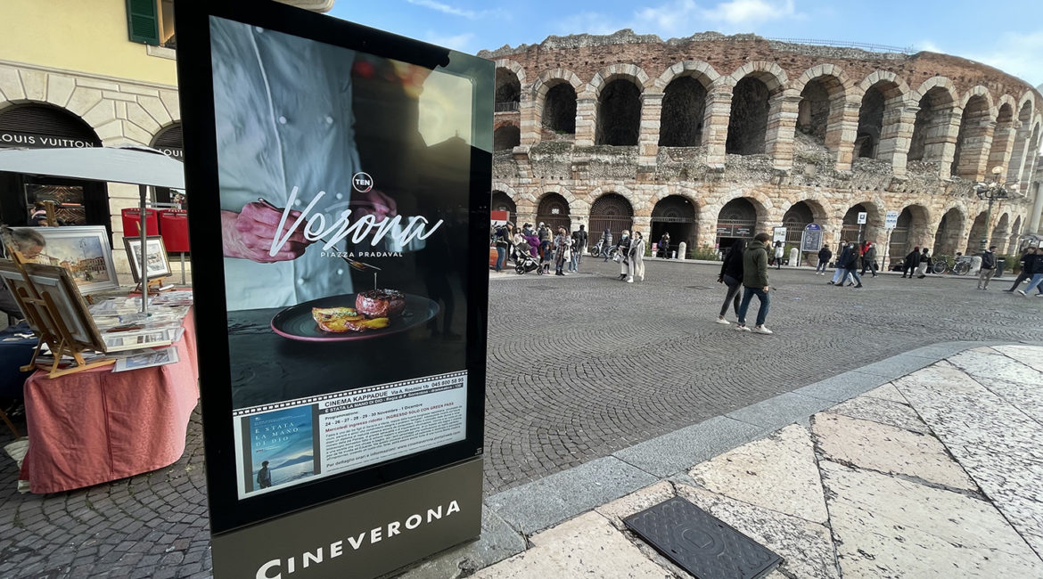 Totem digitale, Piazza Bra Verona